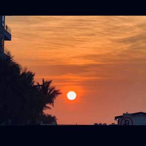 亚洲白袜淫荡男自慰射精
